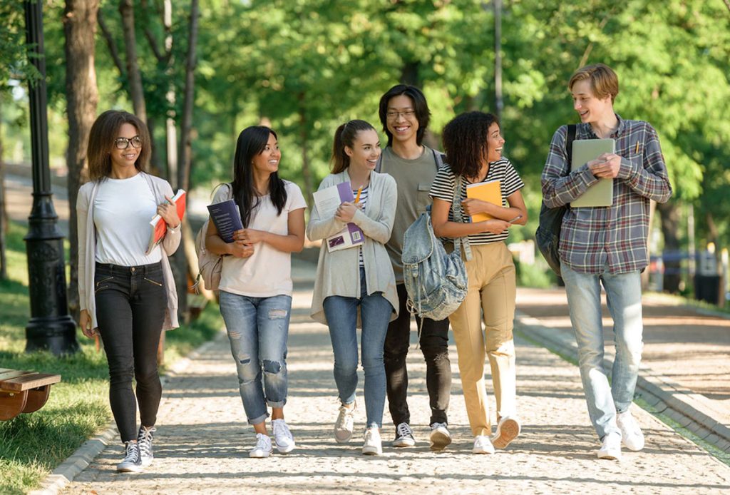 https://almadinaschool.edu.pk/wp-content/uploads/2022/01/inner_b2-1024x694.jpg